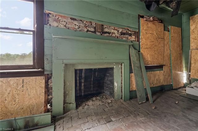 606 E Springfield Road, High Point, NC 27263