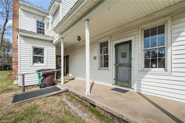 606 E Springfield Road, High Point, NC 27263