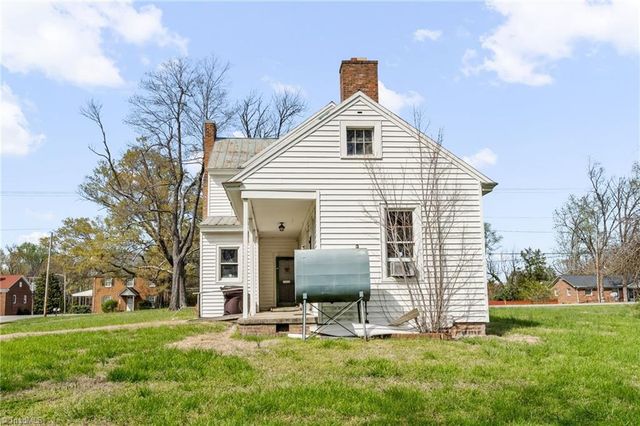 606 E Springfield Road, High Point, NC 27263