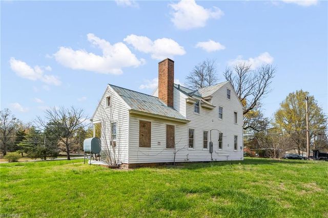 606 E Springfield Road, High Point, NC 27263