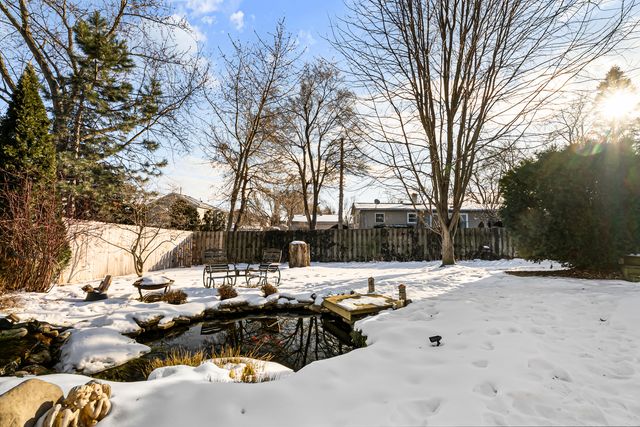 325 Hillandale Drive, Round Lake, IL 60073