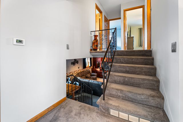 325 Hillandale Drive, Round Lake, IL 60073