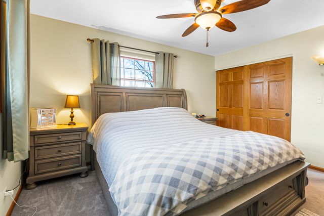 325 Hillandale Drive, Round Lake, IL 60073