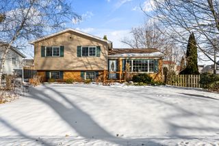 325 Hillandale Drive, Round Lake, IL 60073