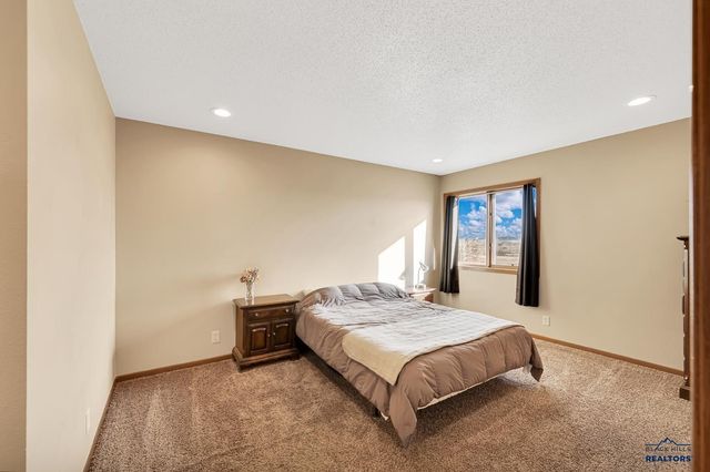 1139 FIELD VIEW DR, Rapid City, SD 57701