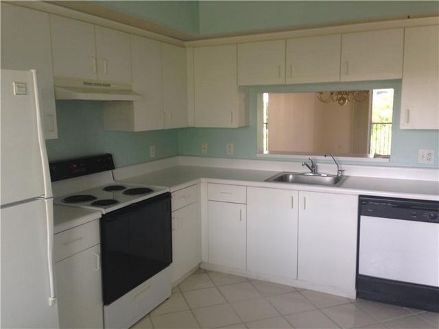12650 SW 15TH Street 313F, Pembroke Pines, FL 33027