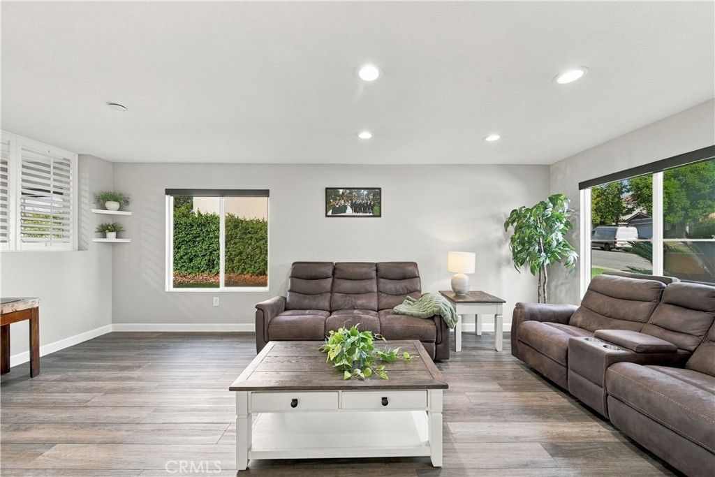 28228 Alton, Castaic, CA 91384 — photo 5