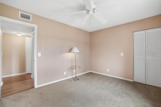 128 Lake Pine Circle B-1, Greenacres, FL 33463