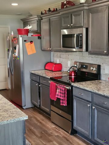 319 Gibson Circle, Kathleen, GA 31047