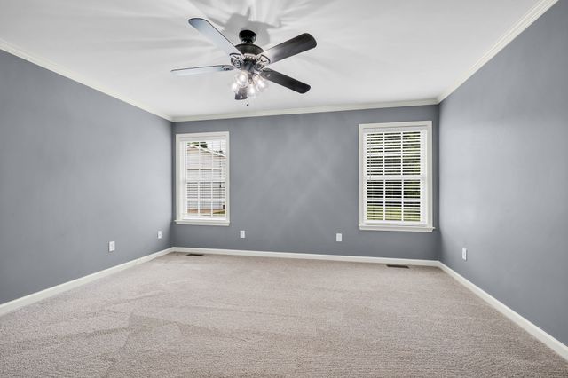 106 Sherrolyn Ct, Burns, TN 37029