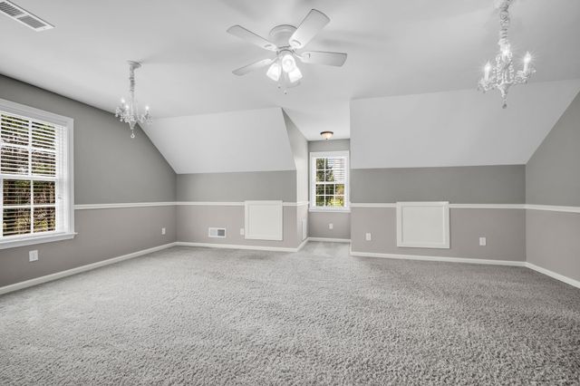 106 Sherrolyn Ct, Burns, TN 37029