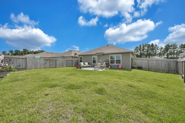 183 Bellewood Manor Drive, Magnolia, TX 77354