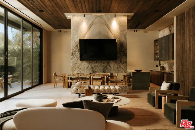 18911 Ringling Street, Tarzana (los Angeles), CA 91356