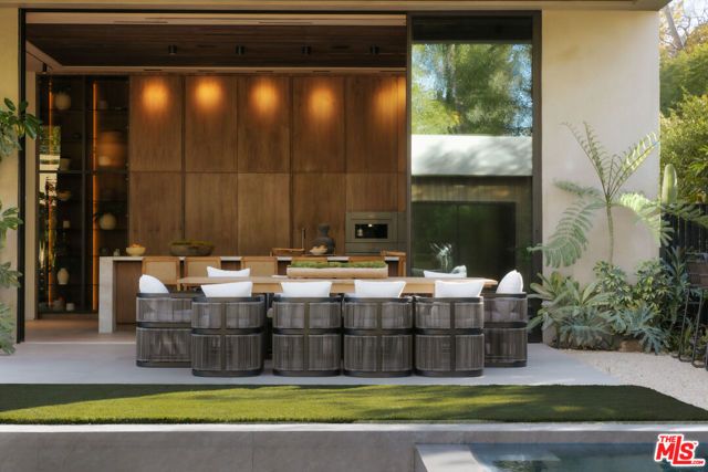 18911 Ringling Street, Tarzana (los Angeles), CA 91356