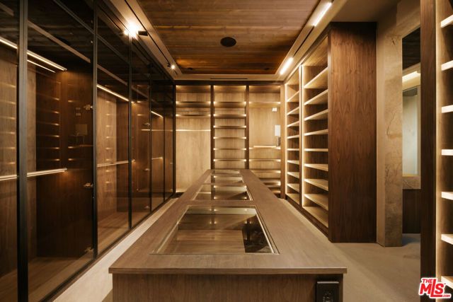 18911 Ringling Street, Tarzana (los Angeles), CA 91356