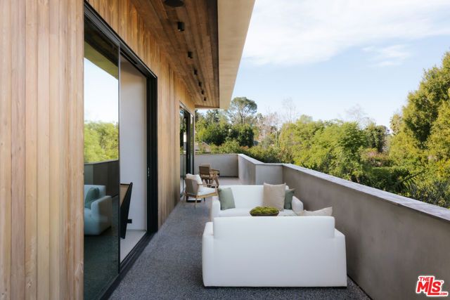 18911 Ringling Street, Tarzana (los Angeles), CA 91356