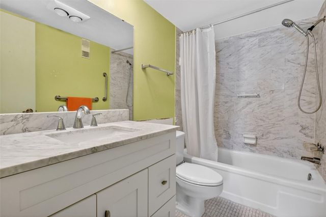 8900 Washington Boulevard 306A, Hollywood, FL 33025