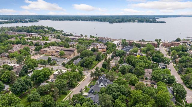 105 Walker Avenue N, Wayzata, MN 55391