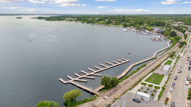 105 Walker Avenue N, Wayzata, MN 55391