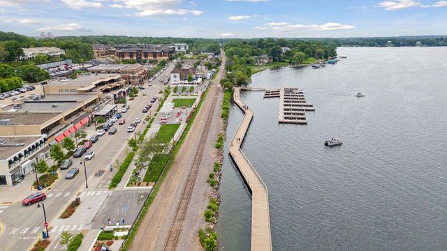 105 Walker Avenue N, Wayzata, MN 55391