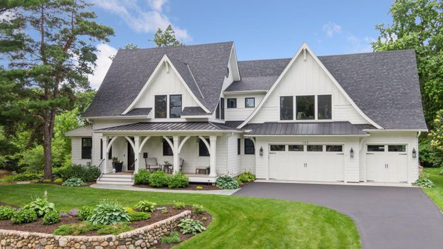 105 Walker Avenue N, Wayzata, MN 55391