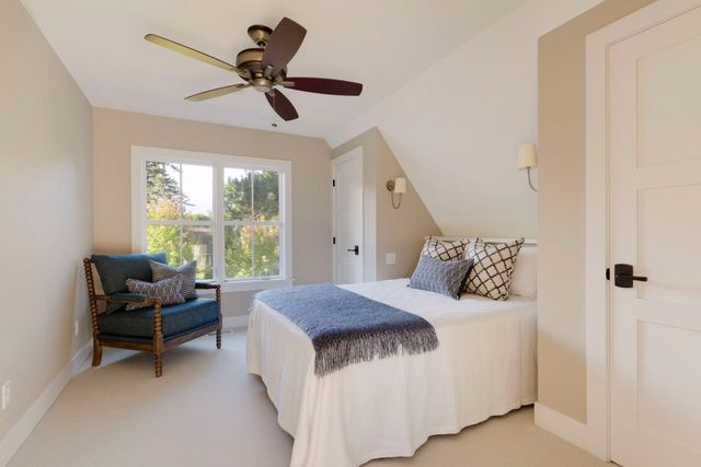 105 Walker Avenue N, Wayzata, MN 55391