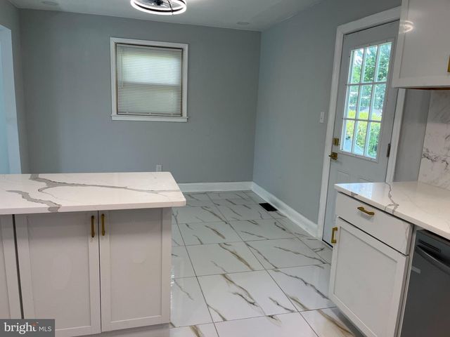 2405 LIMESTONE RD, Wilmington, DE 19808
