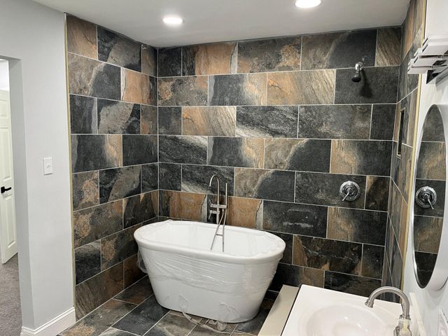 2405 LIMESTONE RD, Wilmington, DE 19808