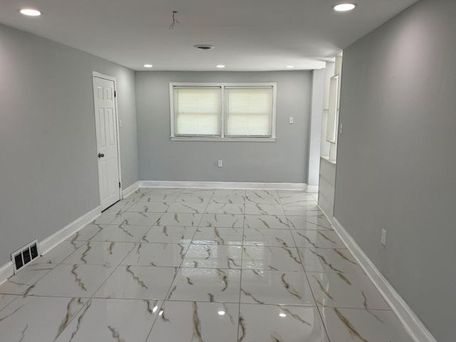 2405 LIMESTONE RD, Wilmington, DE 19808