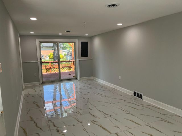 2405 LIMESTONE RD, Wilmington, DE 19808