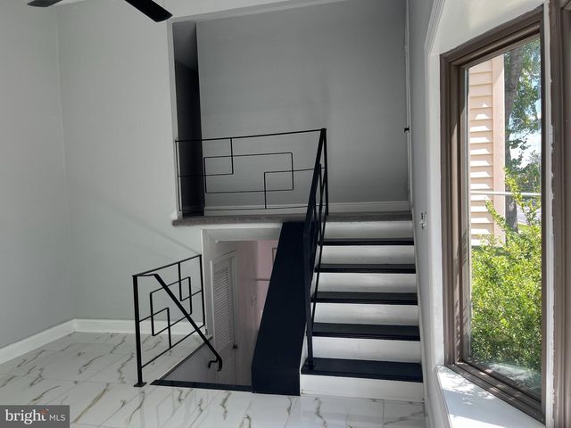 2405 LIMESTONE RD, Wilmington, DE 19808