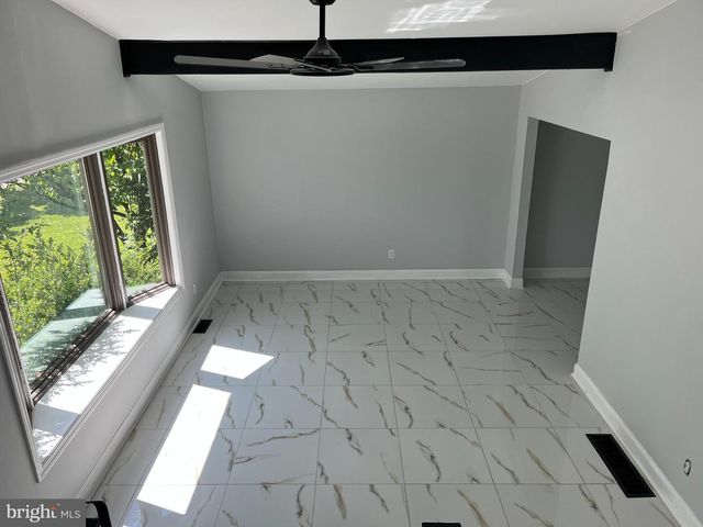 2405 LIMESTONE RD, Wilmington, DE 19808