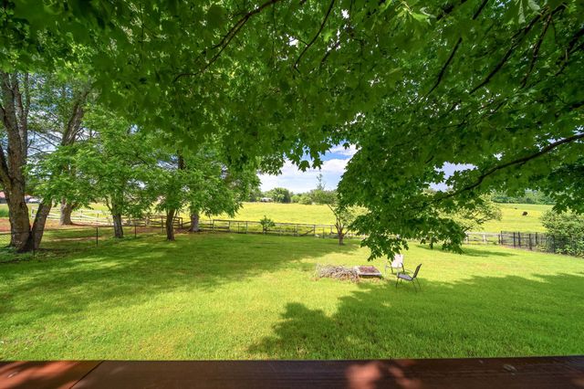 1112 Belmont Dr, Cookeville, TN 38506