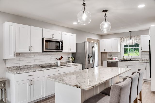 1112 Belmont Dr, Cookeville, TN 38506