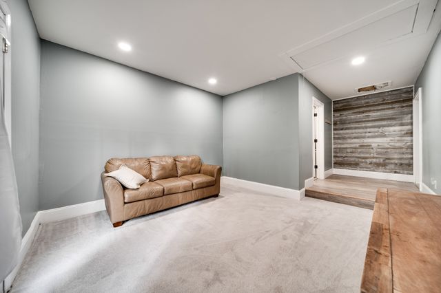 1112 Belmont Dr, Cookeville, TN 38506