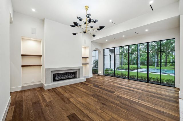 813 W Friar Tuck Lane, Houston, TX 77024
