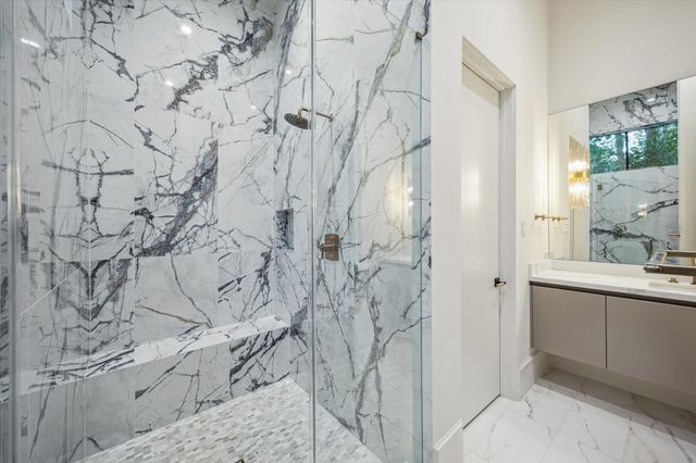 813 W Friar Tuck Lane, Houston, TX 77024