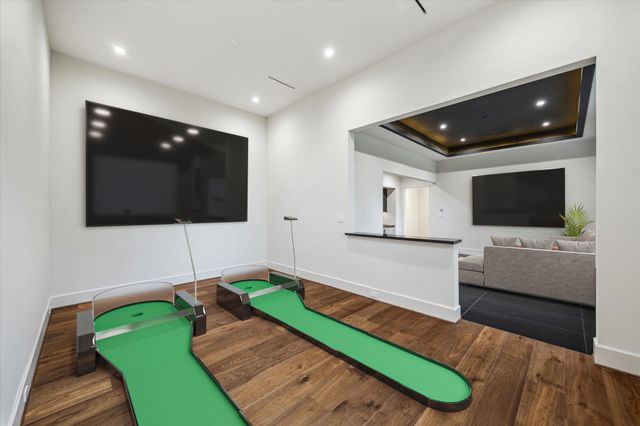 813 W Friar Tuck Lane, Houston, TX 77024