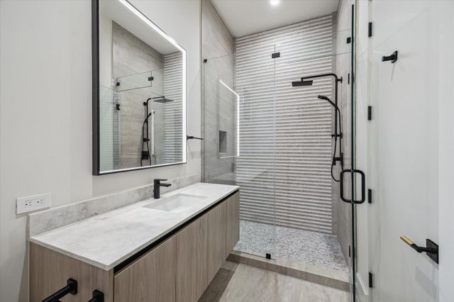 813 W Friar Tuck Lane, Houston, TX 77024