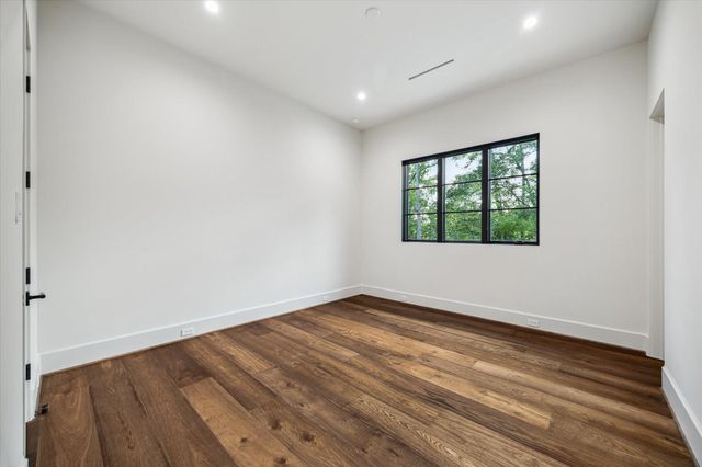 813 W Friar Tuck Lane, Houston, TX 77024
