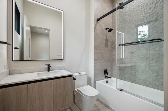 813 W Friar Tuck Lane, Houston, TX 77024