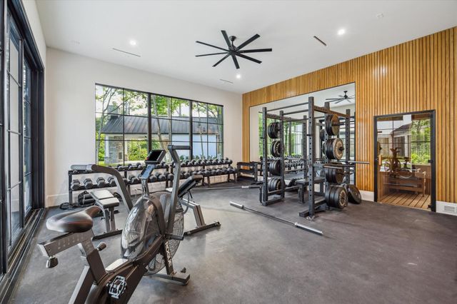 813 W Friar Tuck Lane, Houston, TX 77024