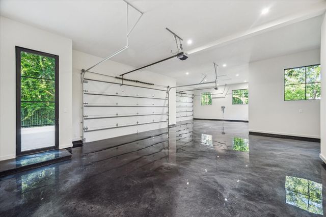 813 W Friar Tuck Lane, Houston, TX 77024