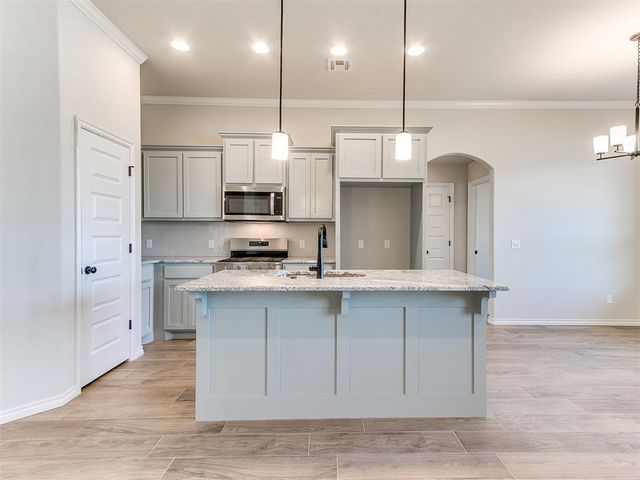 548 Cherrybark Drive, Washington, OK 73093