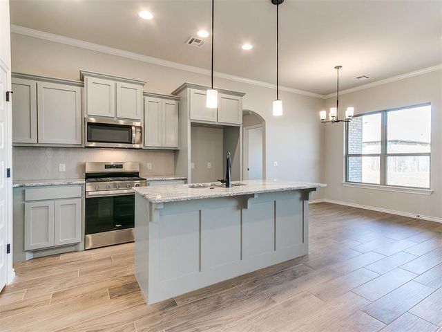 548 Cherrybark Drive, Washington, OK 73093