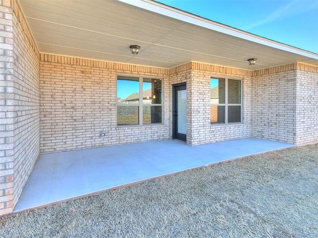 548 Cherrybark Drive, Washington, OK 73093
