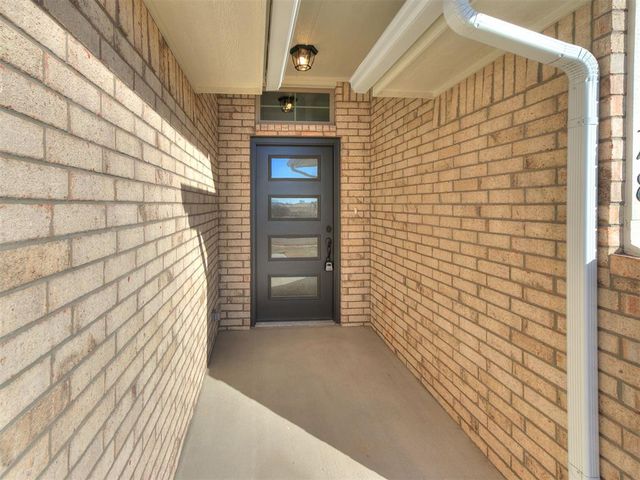 548 Cherrybark Drive, Washington, OK 73093