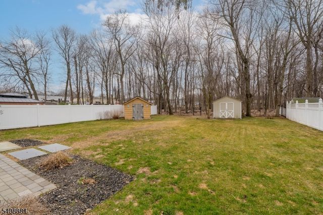 26 Greendale Ave, Pequannock Twp., NJ 07444