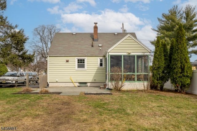 26 Greendale Ave, Pequannock Twp., NJ 07444
