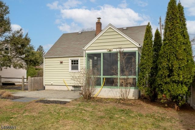 26 Greendale Ave, Pequannock Twp., NJ 07444